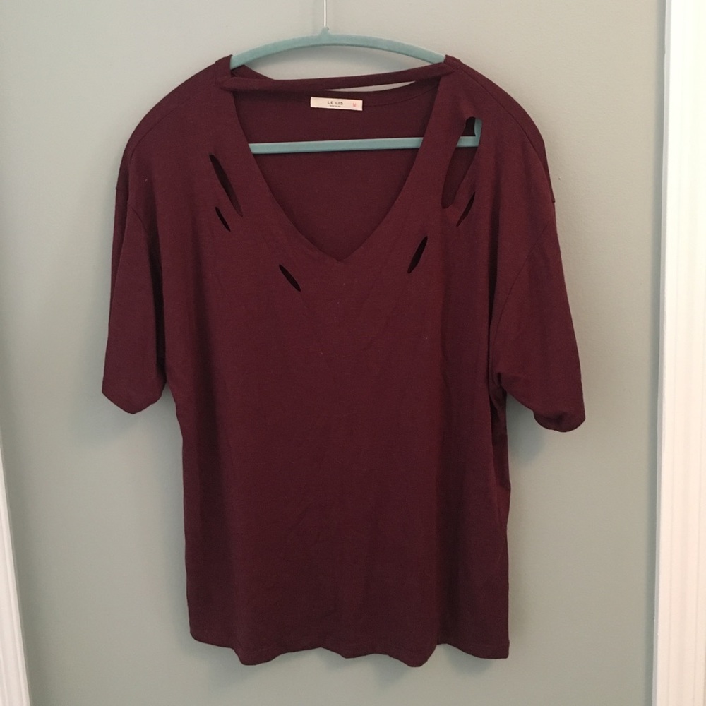 Le Lis distressed v neck